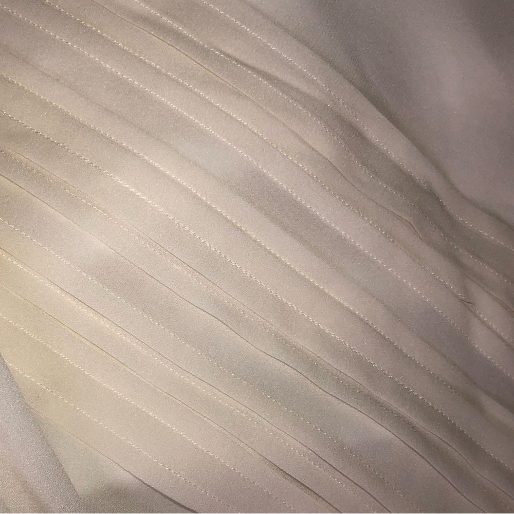 Burberry Tank Top 8 Natural White Pleated Silk Scoop Neck Blouse NEW - Picture 4 of 7